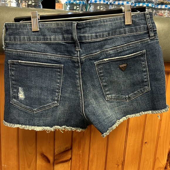 GUESS Jean Shorts - Size 29 - Picture 2 of 4
